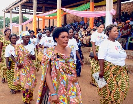 CENTRAL- OCH VÄSTAFRIKA RESULTAT OCH FAKTA RESULTAT OCH FAKTA CENTRAL- OCH VÄSTAFRIKA Foto: Bertin Mungombe TRADITIONELLA LEDARE MOT VÅLD I MONROVIA Kvinna till Kvinnas partnerorganisation West Point