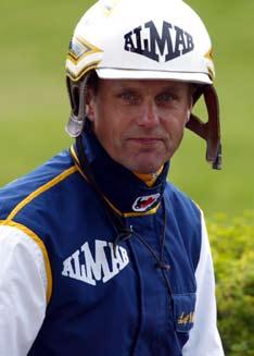 Hästarna visar god form över lag och nu har vi haft lite tur med startspår och positioner vilket har gett ett gott resultat.