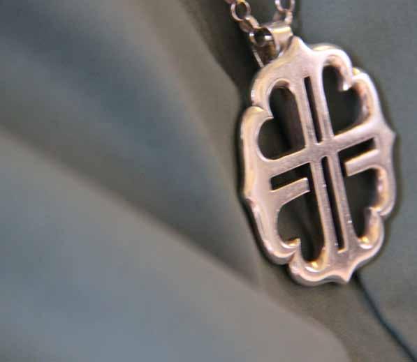 På Lemböte används lågenergilampor och duscharna är utrustade med sparmunstycken. Ved som används i anläggningarna (internaten har vedspis) - kommer från egen skog.