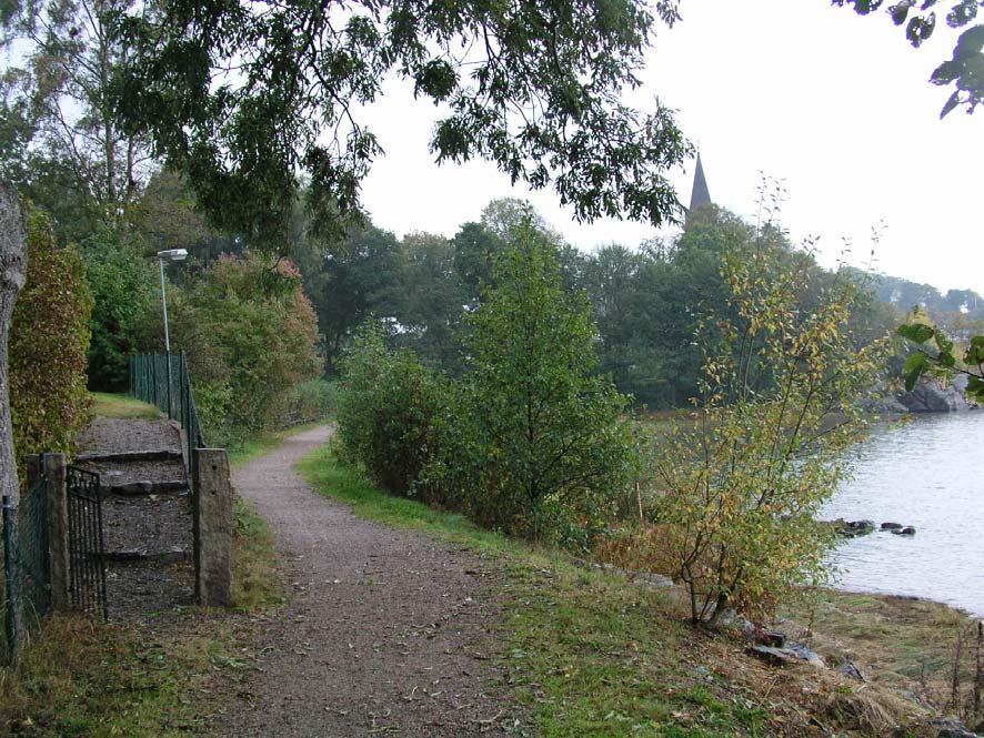8 Naturmiljö Större delen av planområdet består av tomtmark, vilket på de byggnadsfria ytorna i huvudsak innebär en tuktad form av naturmiljö.