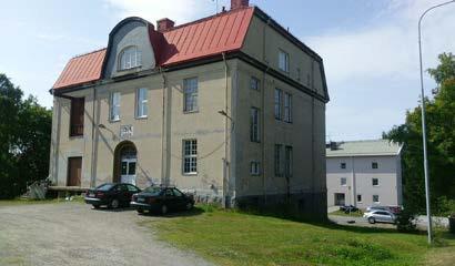 Varsamhet gällande kulturhistoriskt värde Den före detta skolbyggnaden är uppförd 1912.