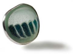 Ulfstedt, Niki Brosch Silver, akryl,