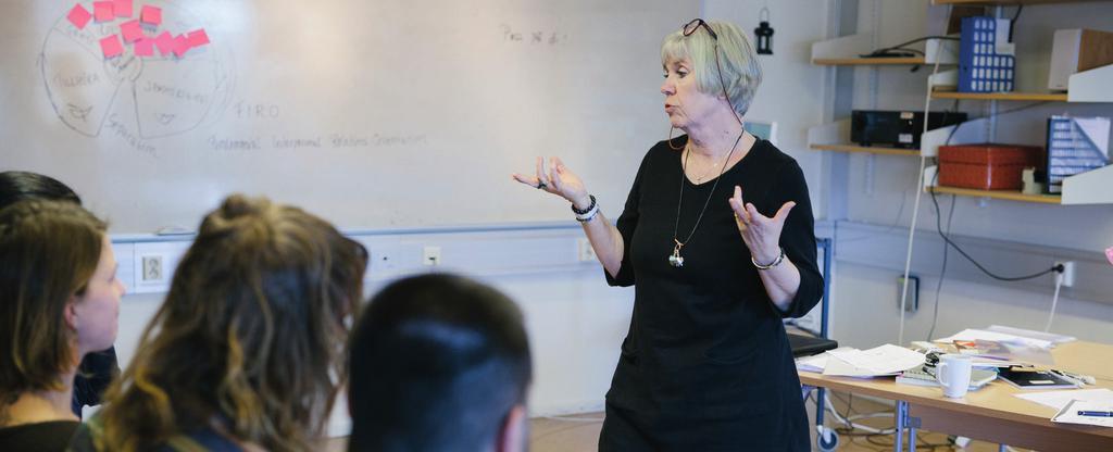 f oto: linnea ronström Verksamhetsåret Folkhögskolans roll i lokal och regional utveckling i närsamhället Huvudman för Gotlands folkhögskola är Region Gotland.