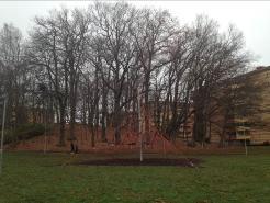 BOTKYRKA KOMMUN 16 [31] Gullviveparken. Lek och rekreation Fastigheten Frigg 2 ligger invid en förskola. Intill fastigheten och förskolan finns en allmän gräsyta med en lekplats.