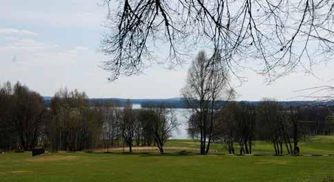 Flacka odlingslandskap som erbjuder långsträckta vyer över sjön. Vidöstern söder om Värnamo utgör slutet på en lång förkastnings- och sprickzon som löper under Värnamo upp till Jönköping och Vättern.