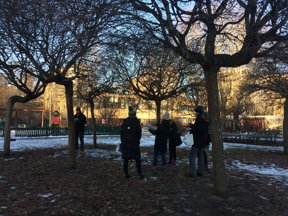 Sida 8 (20) Alla invånarna fick en blankett med karta över parken där de fem punkterna var markerade. På baksidan av blanketten fanns utrymme för alla fem punkterna.