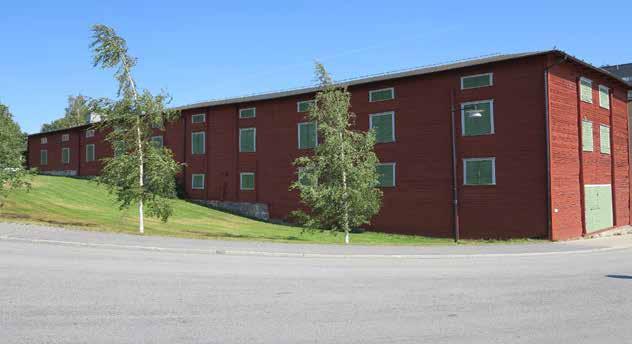 Utanför Umeå kommun finns ett byggnadsminne, Anderstorps gård i Skellefteå kommun som ligger inom karterade områden med risk för ras och skred (se beskrivning ovan).