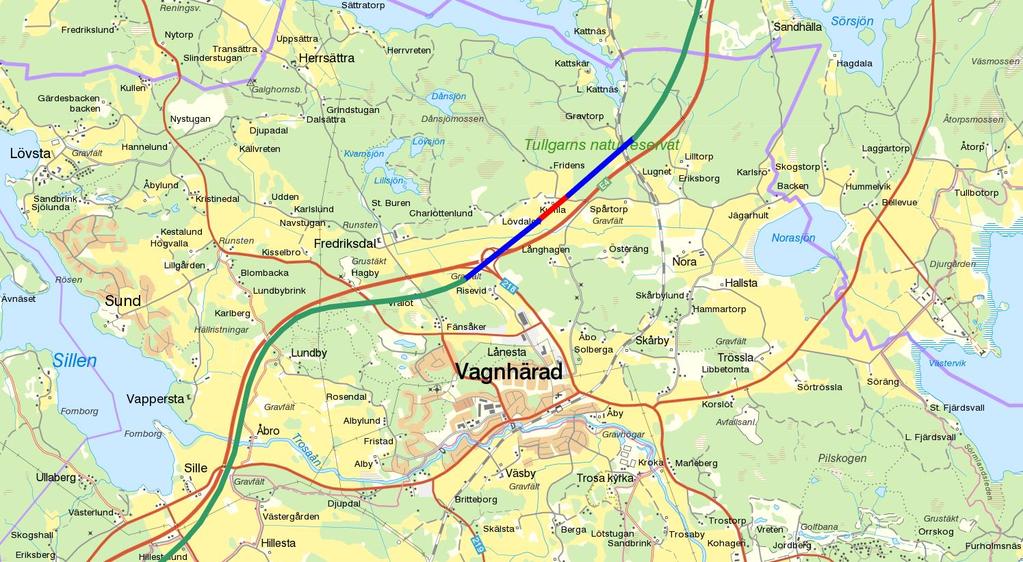 Figur 20 - Alternativ B, Dragning förbi Vagnhärad/Trosaåns dalgång med stationsläge norr om E4:an markerat i rött, rakspår med blått och övrig järnvägssträckning med grönt.