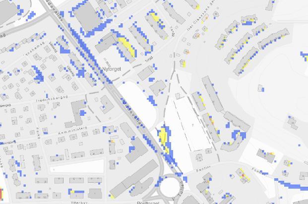 I Figur 8 visas ett klipp från kommunens skyfallskartering. Likt vad som illustrerats i Figur 7 visar karteringen att det finns instängda områden i anslutning till befintlig bebyggelse i området.