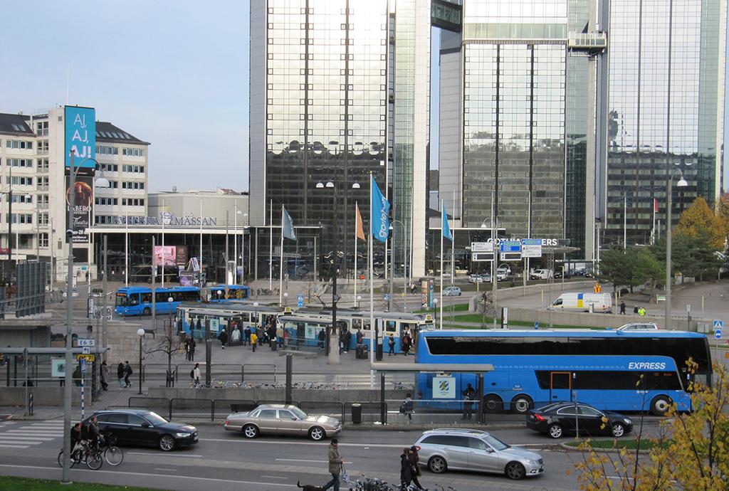 NULÄGESBESKRIVNING Sammanhållen stad Korsvägen är en viktig knutpunkt i Göteborgs kollektivtrafiksnät och fungerar som en port till Göteborg.