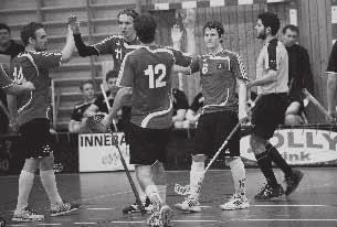 2010/2011 Damer Div 2 Skåne 1. KFUM Malmö 22 16 4 2 121-63 54 2. Kävlinge IBK 22 14 4 4 112-84 47 3. Malmö FBC 22 14 2 6 104-67 45 4. IBK Landskrona 22 13 3 6 127-73 43 5.