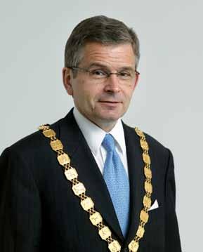 Stadsdirektörens översikt Den världsomspännande ekonomiska recessionen hade stor inverkan på kommunernas ekonomi år 2009.