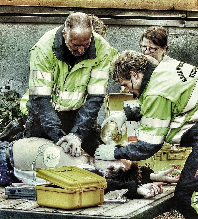Saving more lives in Sweden en nationell samutlarmningsstudie Ingela
