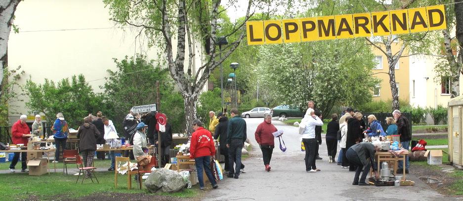 Loppmarknad lördag 25 april När du läser det här, så vore det bra om det är före den 25 april, så att du kan åka till vår lokal och fika samt fynda någonting på vår loppmarknad.
