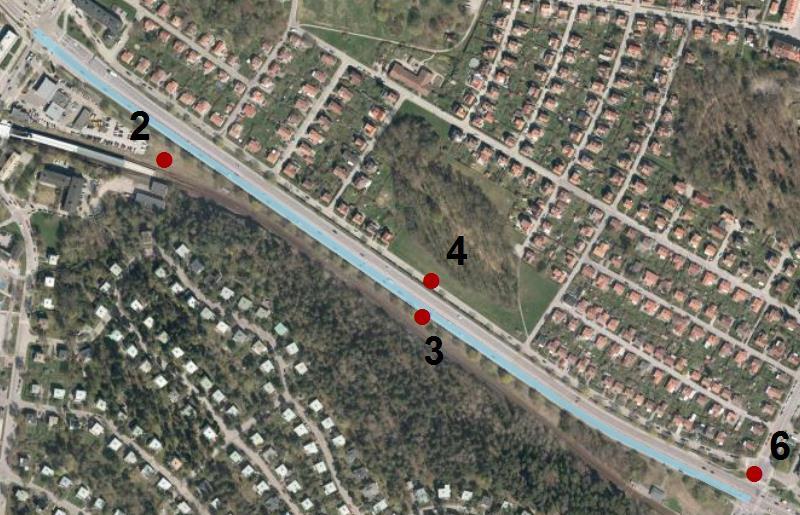 Figur 15 - Avrinningsområde till åtgärdsförslag 3 bestående av dike och växtbäddar längs med södra sidan av Bergslagsvägen. Då vägen redan sluttar mot vägrenen kommer vägen inte behöva skevas om.