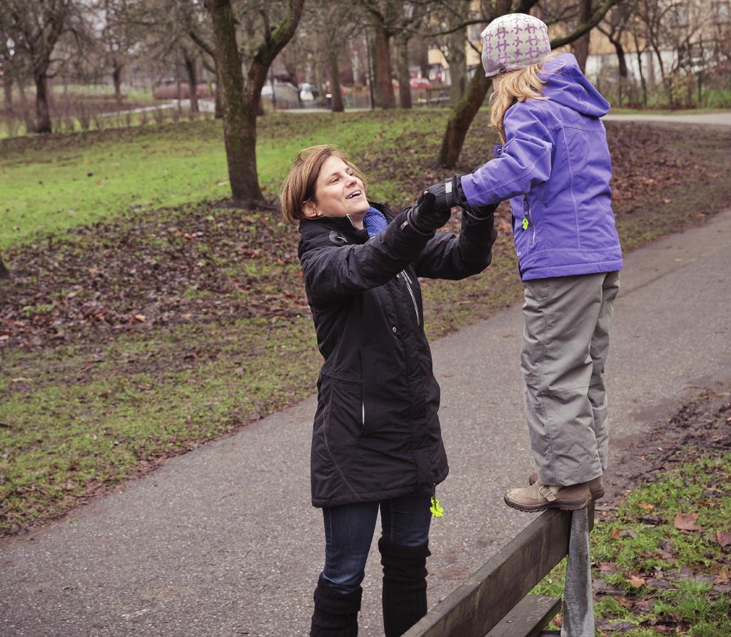 Cancerrehabilitering ger stöd i hela livssituationen Cancerrehabilitering syftar till att förebygga och reducera de fysiska, psykiska, sociala och existentiella följderna