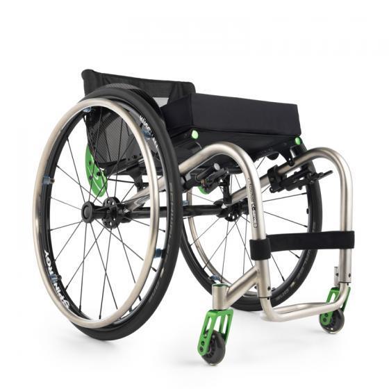 Invacare AB; K-serie G3 Rullstol fast ram med fotbåge.