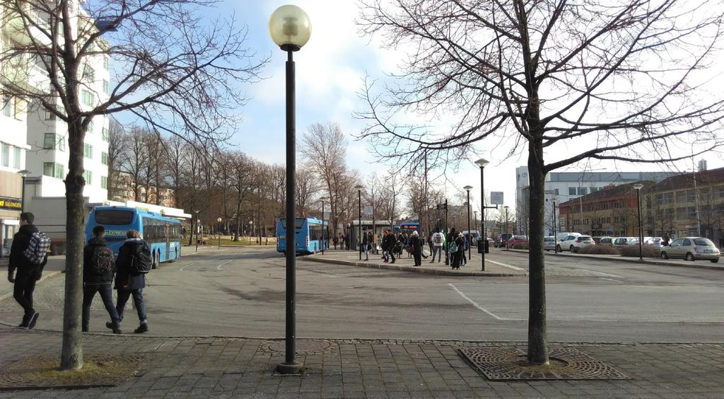 Busstorget 2016 Trygghet & tillgänglighet Se kartan för platser där det upplevs vara svårt att ta sig fram, samt otrygga platser.