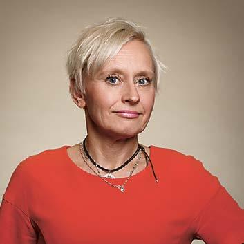 Tidigare befattningar: Kapitalförvaltning Sveriges Riksbank och TryggHansa, journalist Affärsvärlden, konsult Springtime, Erik Penser Bank, Invest Sweden.