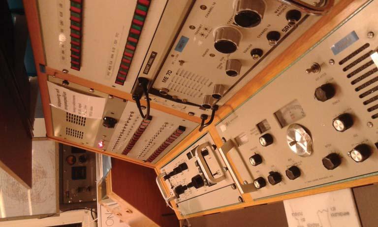 QRO Medlemsblad för föreningen Göteborgs Sändareamatörer Årgång 66, nr 2, 2016 Foto: Anders SM6RTN Innehåll Stationsöversikt och operatörsplats från kustradiostationen SAG i Onsala finns