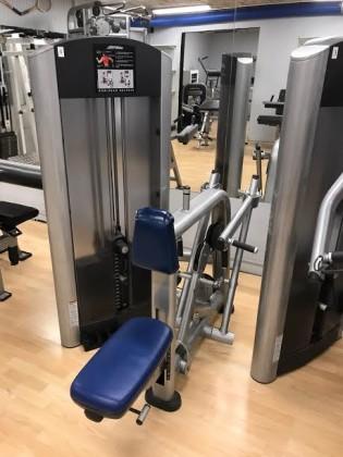 Rowingmaskin med bröststöd-ryggmaskin Life Fitness