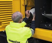Enkelt underhåll Skärm för grundläggande underhåll Enkel och smidig service De stora dörrarna och den väl tilltagna motorhuven gör det enkelt att