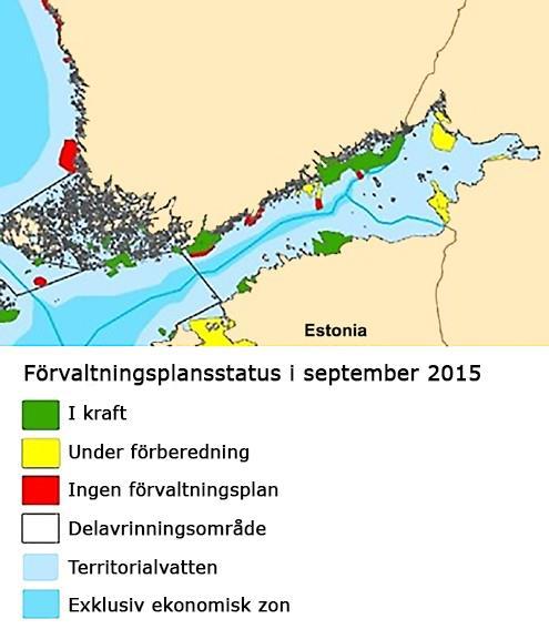 13 lerbottnar finns på djup större än 50 m. Vattendjupet varierar mellan 10 och 80 m, och medeldjupet är 35 45 m. I större delen av området är vattendjupet över 50 m.