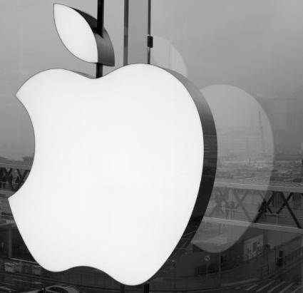 Kap 7: Fyra P:n marknadsförarens verktygslåda Exempel: Apple har laddat si3 varumärke med hög teknisk prestanda och innova=v design i kombina=on med användarvänlighet.