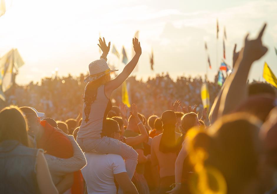 9 saker som du behöver på festivalen. Sommar, ledighet och musik hör ihop.