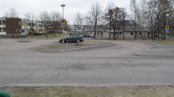 Busslussen Dagens bussluss hindrar genomfart på Lillekärr södra/norra.