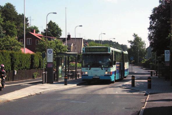 17 6 Förslag till fysiska åtgärder i gatunätet En viktig del i kollektivtrafikplanen är att göra trafiken mer konkurrenskraftig gentemot bilen.