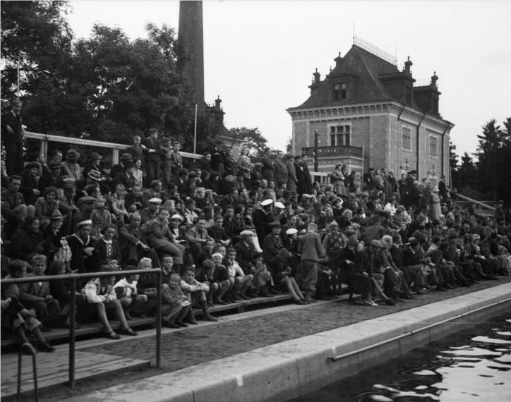 Sida 7 (9) Simtävlingar på Eriksdalsbadet 1939. I bakgrundet syns vattenverkets byggnader. Förvaltningens synpunkter Programmet kommer att innebära stora förändringar av området.