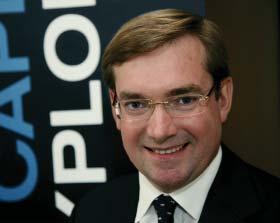 Andra styrelseuppdrag Ordförande i East Capital Explorer Investments AB 2 565 aktier per den 28 mars 2013 Karine Hirn Styrelseledamot sedan 2010 Ej oberoende i förhållande till bolaget och dess