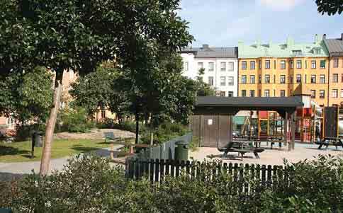 Här beskrivs översiktligt de typer av parker och gröna platser som finns inom stadsdelsområdet Norrmalm. I Parkplan Norrmalm Del 2 beskrivs alla parker mer ingående.