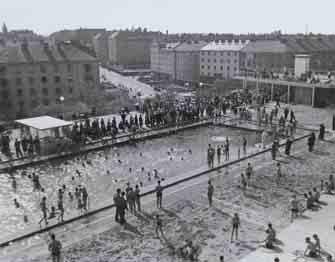 1930 Stadsstrukturen har mycket gemensamt med hur det ser ut idag. I princip hela Norrmalm är nu bebyggt.