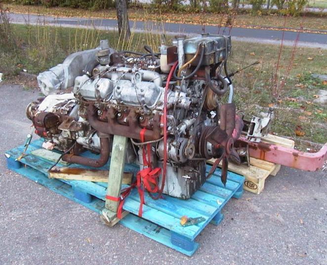 Motorn 4 Perkins V8 dieseln på 180 hk hade år 1970 levererats av Perkins