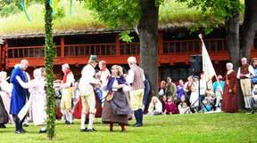 Juni 2 Fåglar i Stadsparken och i folktron Kl. 13 15 Följ med på en tur till Stadsparken tillsammans med fågelguiden Leif Sandberg och Wadköpings enhetschef Maria Gustafsson.