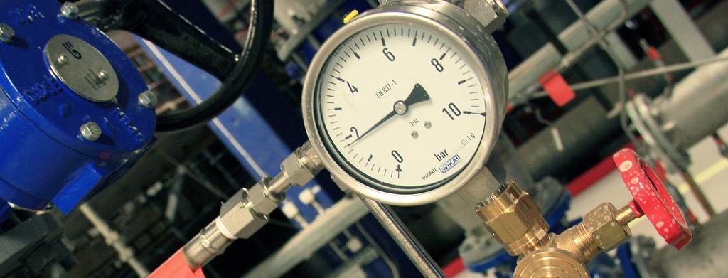 Principschema för fjärrkylemätning Förklaringar till skissen A. Apparattavla B. Flödesmätare D. Manometer 25 bar E. Termometer F. Filter G.