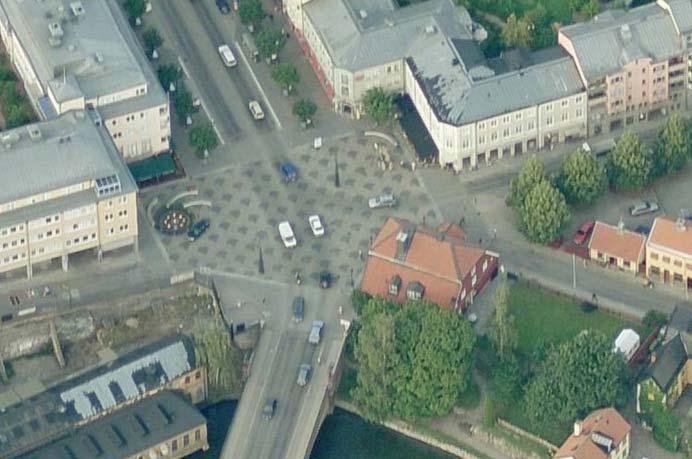 En nydragen spårvagnslinje utmed Kungsgatan skulle förmodligen inte ha någon betydelse specifikt för trafikmängden längs med Kungsgatan men skulle å andra sidan säkerligen vara positivt för