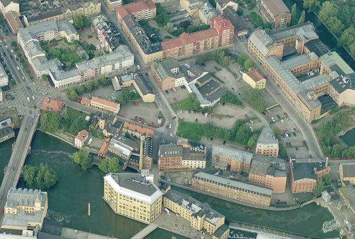 Blom/Pictometry Mjölnaren omfattar ett antal kvarter som mest används som parkeringsplatser men även ett antal kultorminnesmärka byggnader.