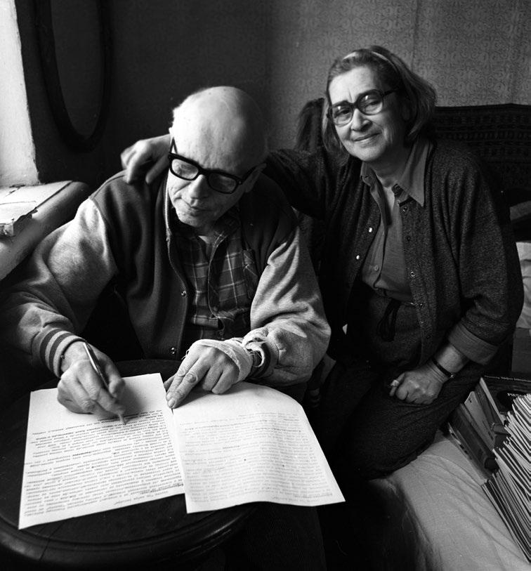 Andrej Sacharov med sin fru Jelena Bonner. Yury Rost Omslagsbild EU 2017 EP/AP Images/Ariana Cubillos Print: ISBN 978-92-846-1868-2 doi:10.