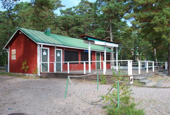 Följande handlingar ska presenteras i anbudet: Av verksamhetsidkaren förutsätts, att kioskverksamheten fortsätter utan avbrott genast från sommaren 2011.