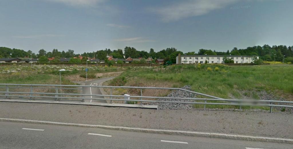 Bild 3: Vy mot planområdet från Österleden. Kulturarv Planområdet ligger inom riksintresse för kulturmiljö, K36, samt inom kommunens inventerade kulturmiljöområde, U28.