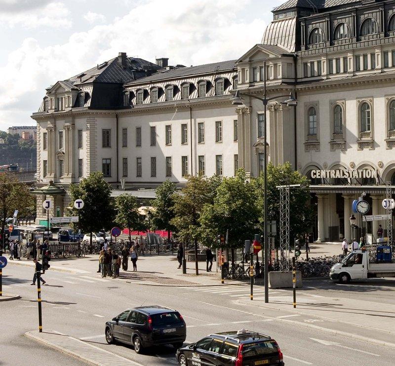 6 Stockholm Ansiktslyft för Centralstationen En större grundförstärkning har inletts av den 140-åriga stationsbyggnaden.