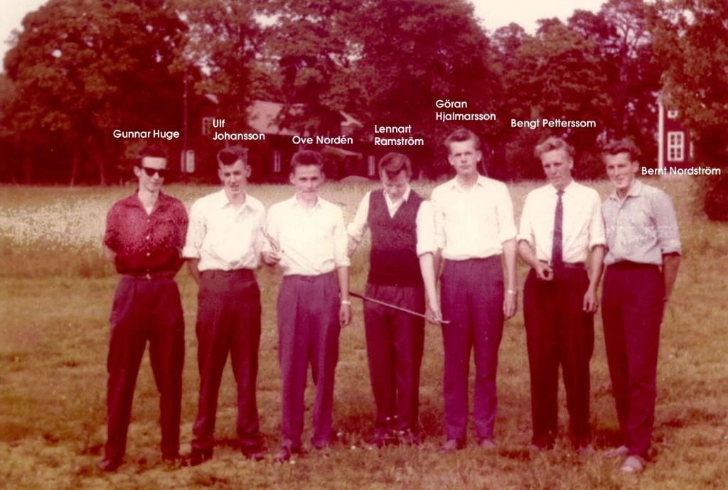 Startfältet sommaren 1958, Här finner vi en blivande åklagare, en blivande ICAhandlare och en blivande psykolog. Och dessutom en vägmästare! Gissa gärna vilka!