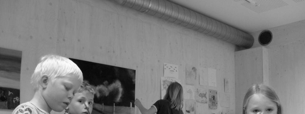 Bolmsö skolas 1-3 på utflykt Här publicerar vi några bilder från klass 1-3:s utflykt till Ljungbergmuseét under våren 2007.