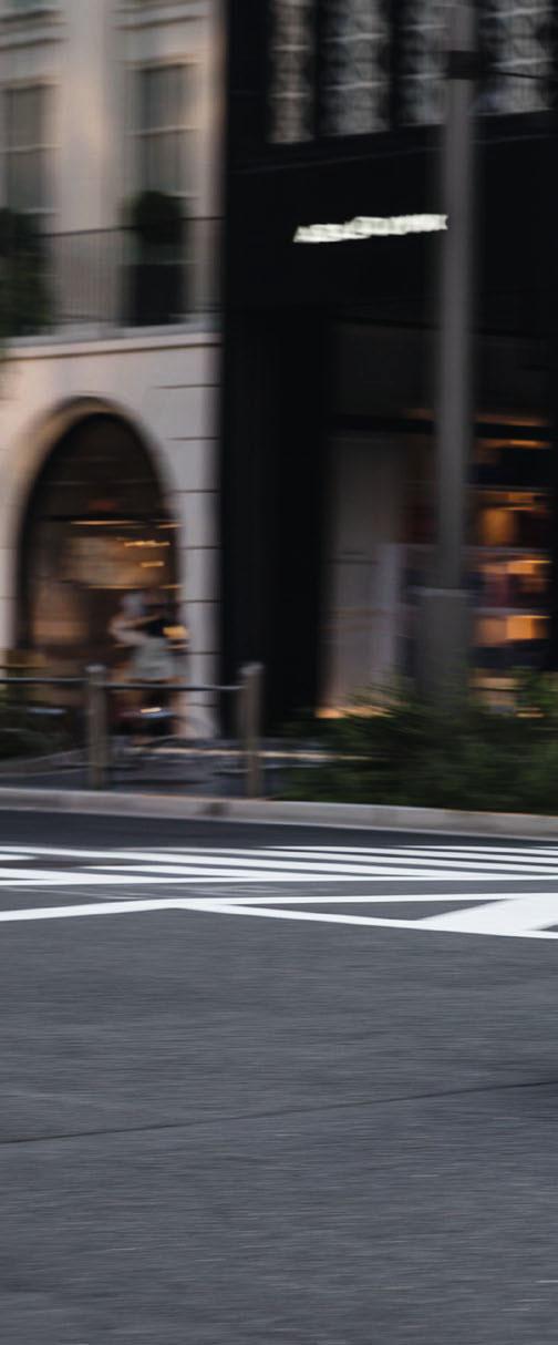 A L L T H A N D L A R O M F Ö R A R E N Mazda2 har en rad smarta tekniker som är utformade för att hjälpa dig få kontakt med bilen och njuta av körningen.