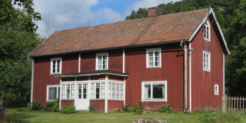 (Parismåla 1:19) är en av de mest ålderdomliga i byn.