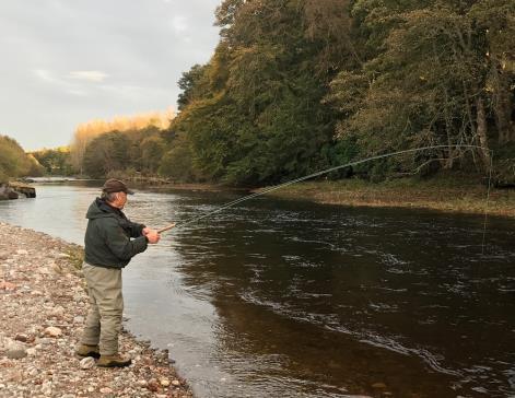 North Esk älven är laxförande från havets nedersta poler upp till Edzell. En sträcka på ca 1,5 mil. North Esk är idag en av Skottlands bättre laxälvar, älven är ganska liten men naggande god.