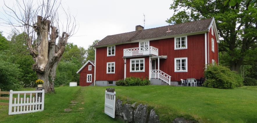 spjälstaket och hamlade askar